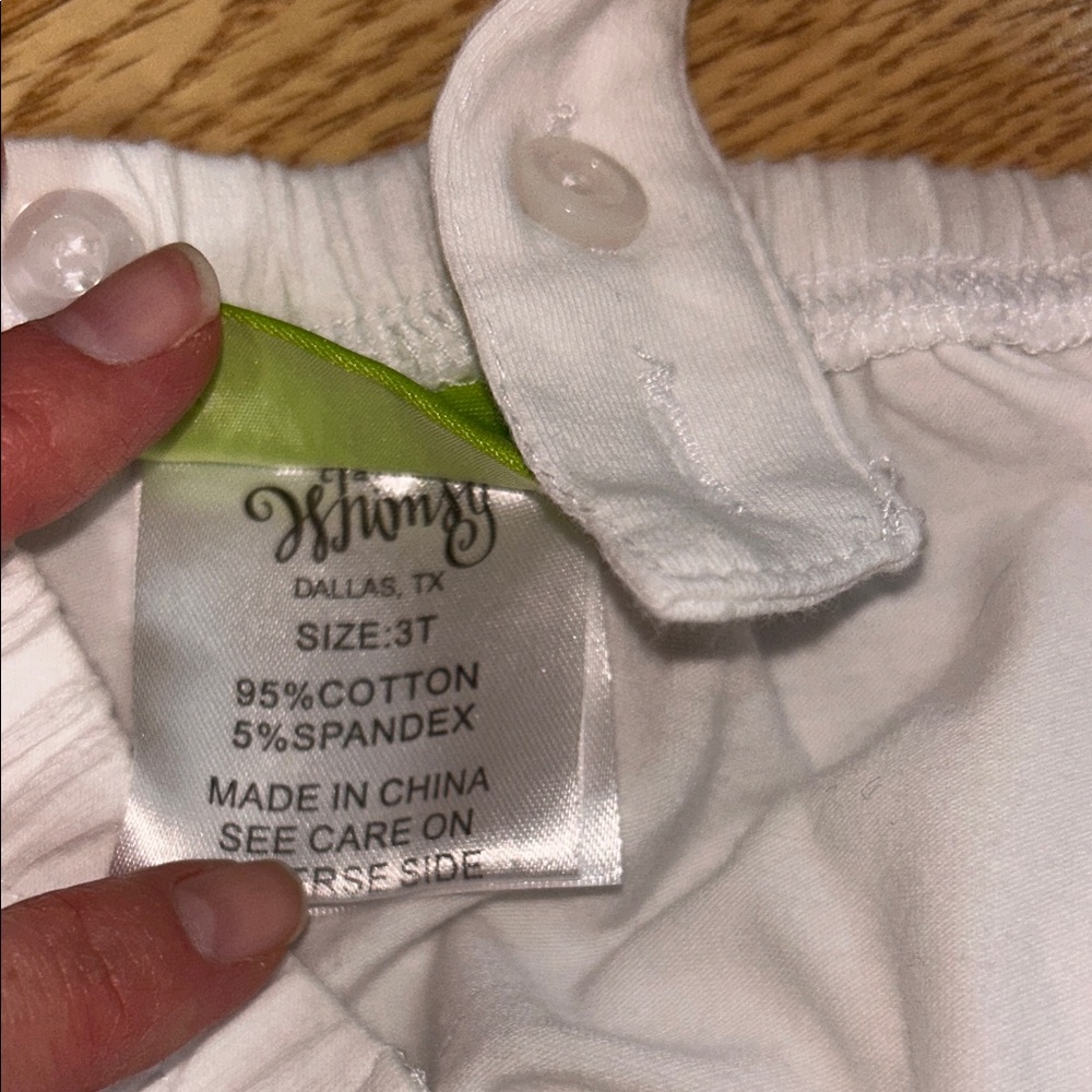 Classic Whimsy White Shorts - Picture 3 of 4